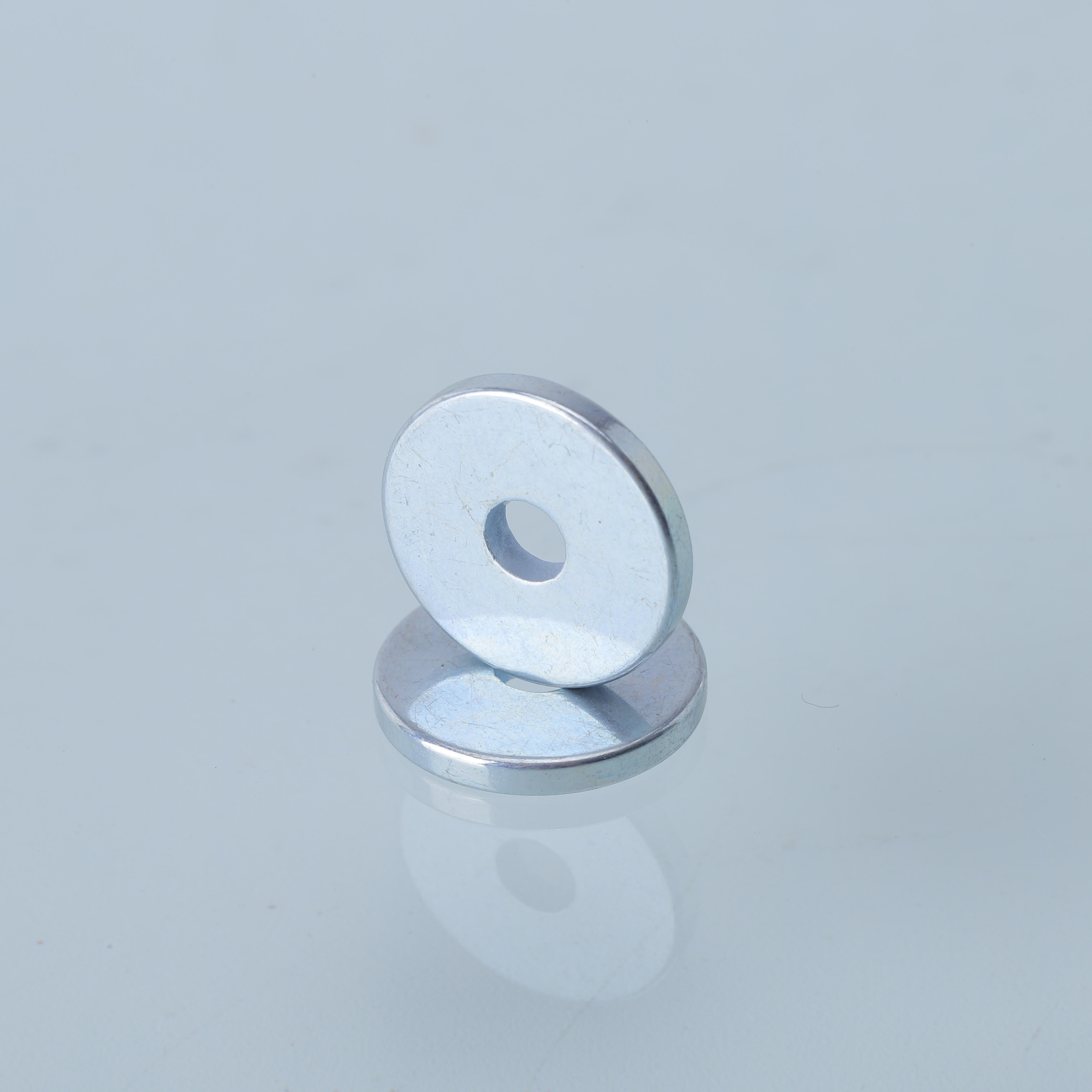 Ring-shaped NdFeB permanent magnet