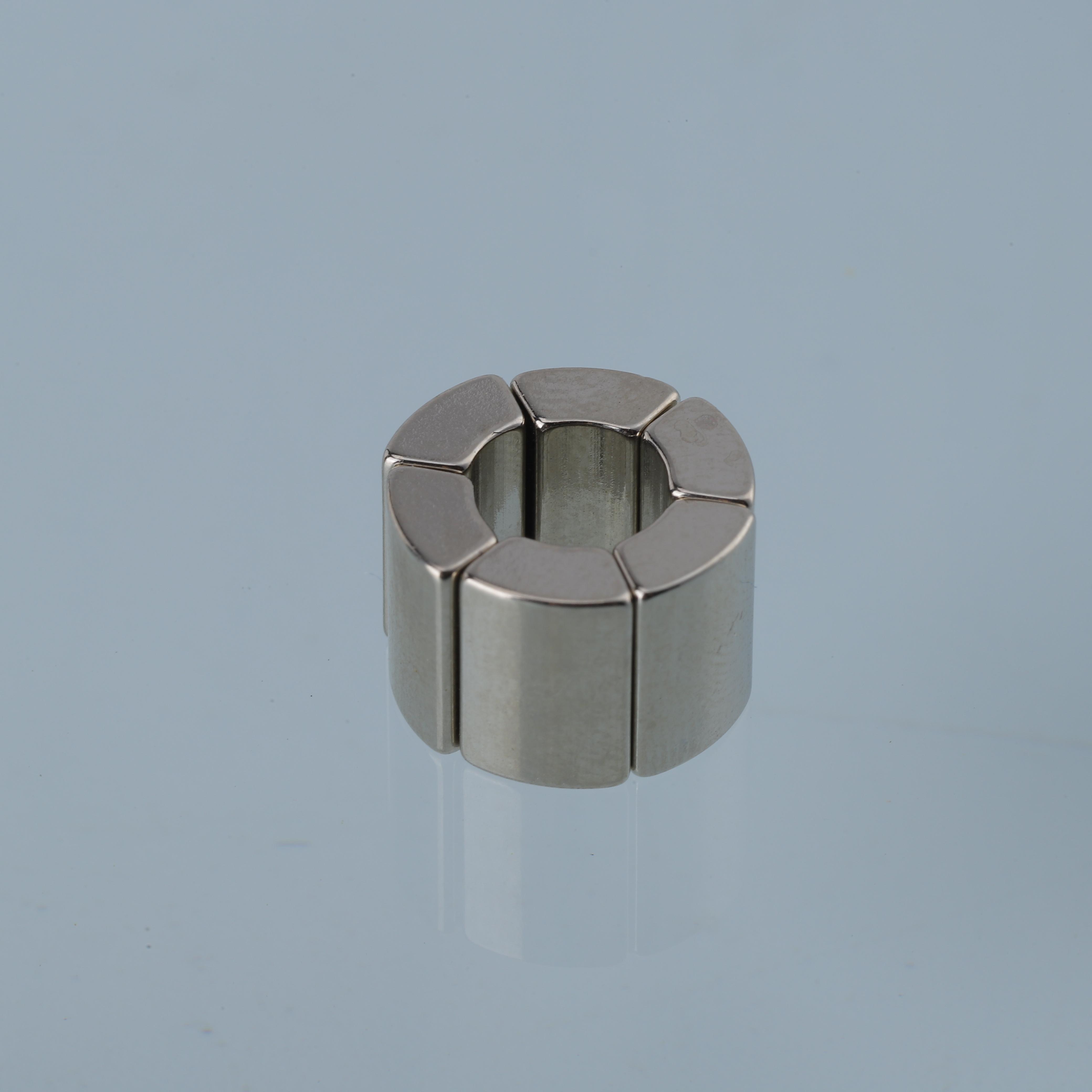 Tile magnet