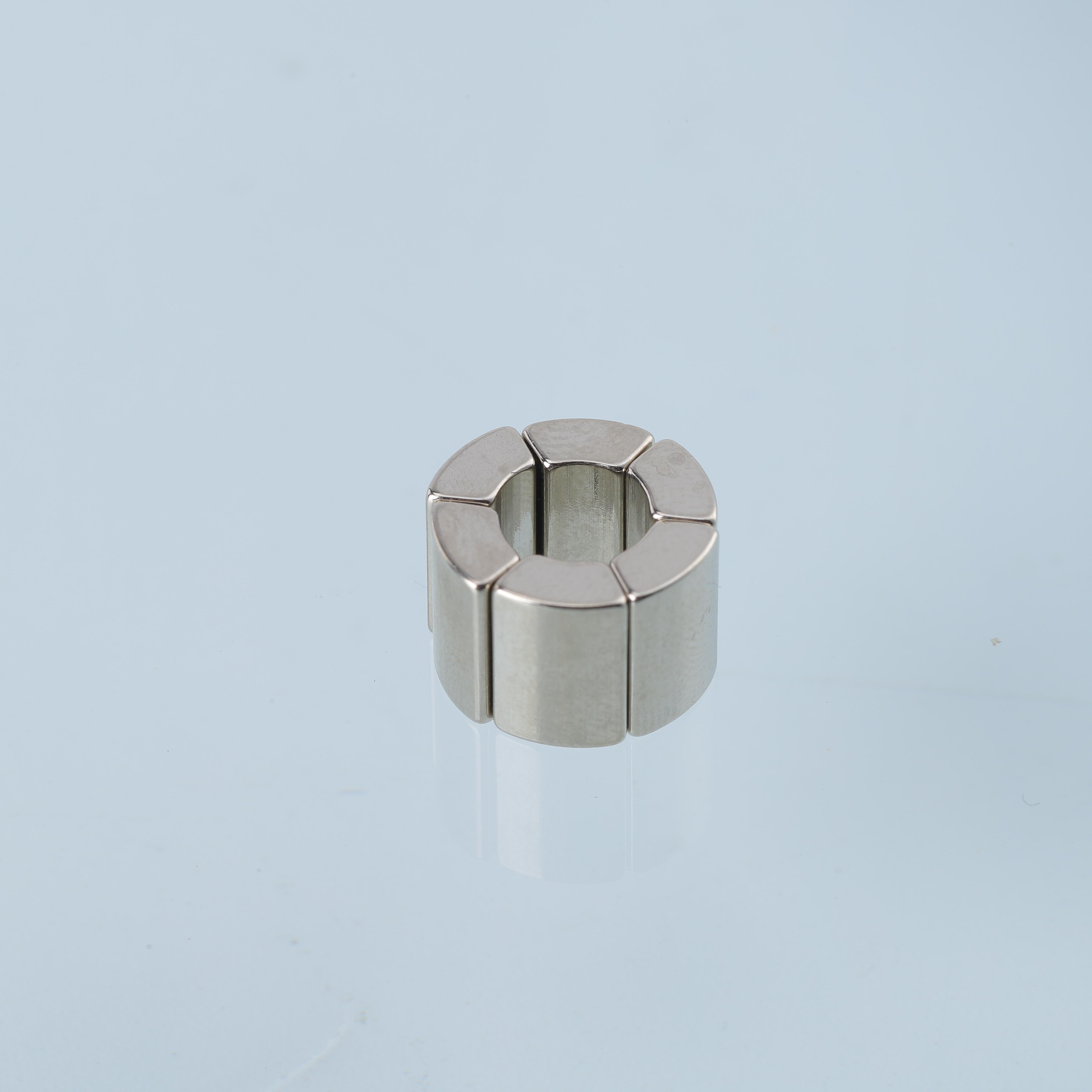 Tile magnet