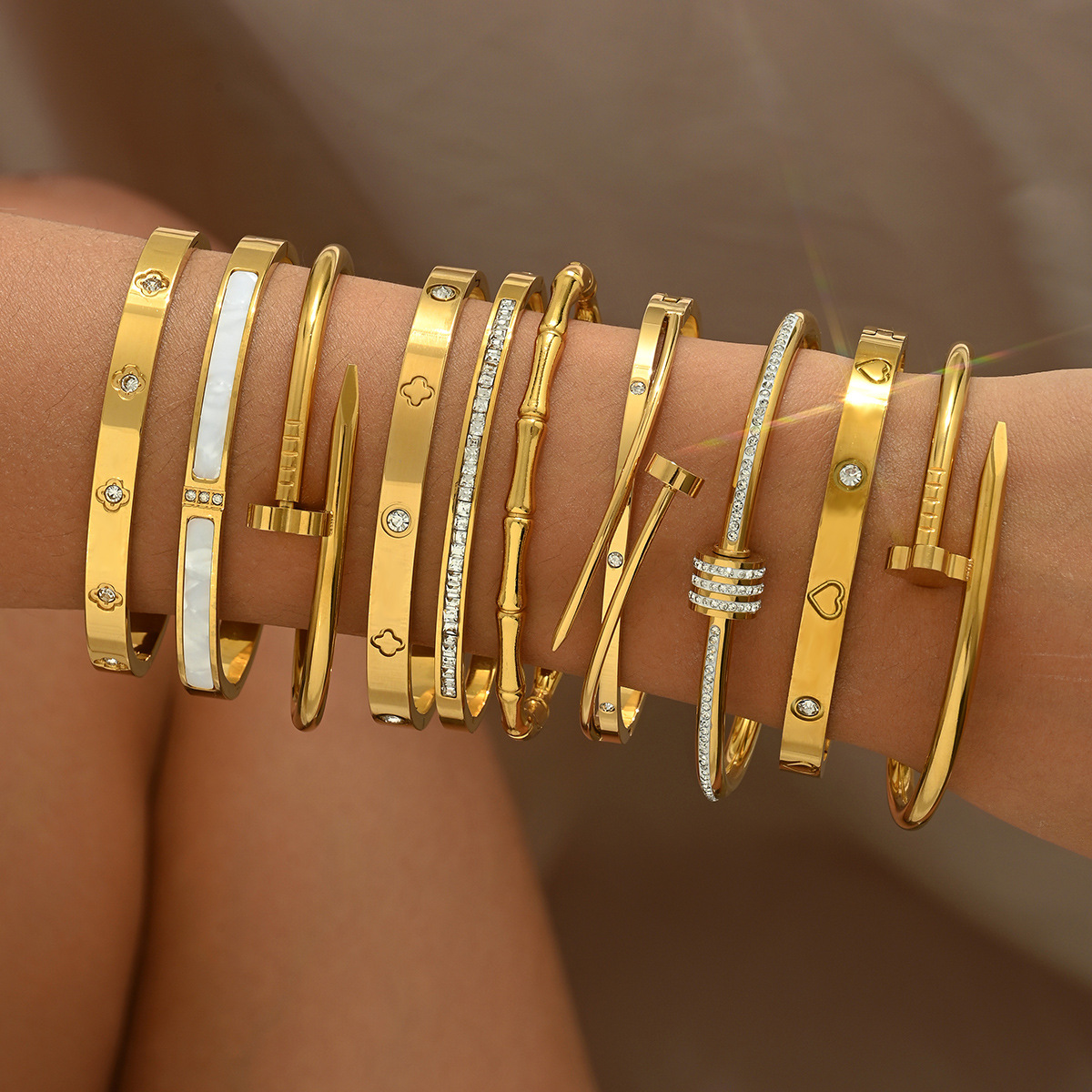 18K Gold Stainless Steel Fashion Jewelry Bracelet Flower Nail Set Zircon Bracelet for Couples High-quality Bestselling Items