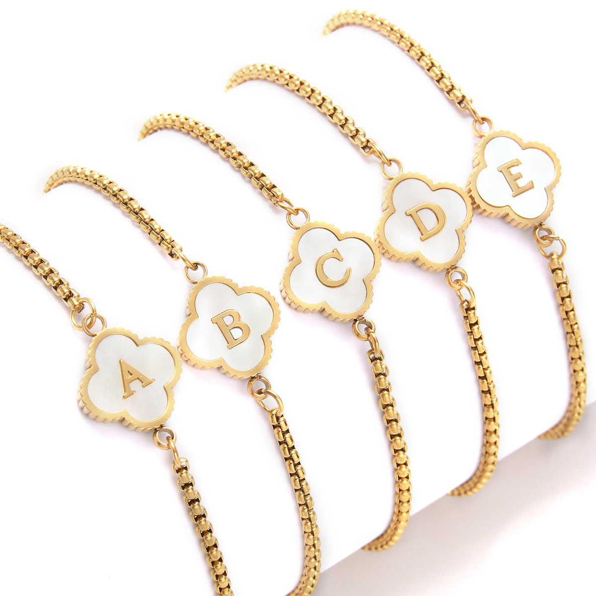 18K Stainless Steel Four Leaf Clover Letter Bracelet for Women Shell Alphabet A-Z 26 Capital Initial Letters Charms Bracelets
