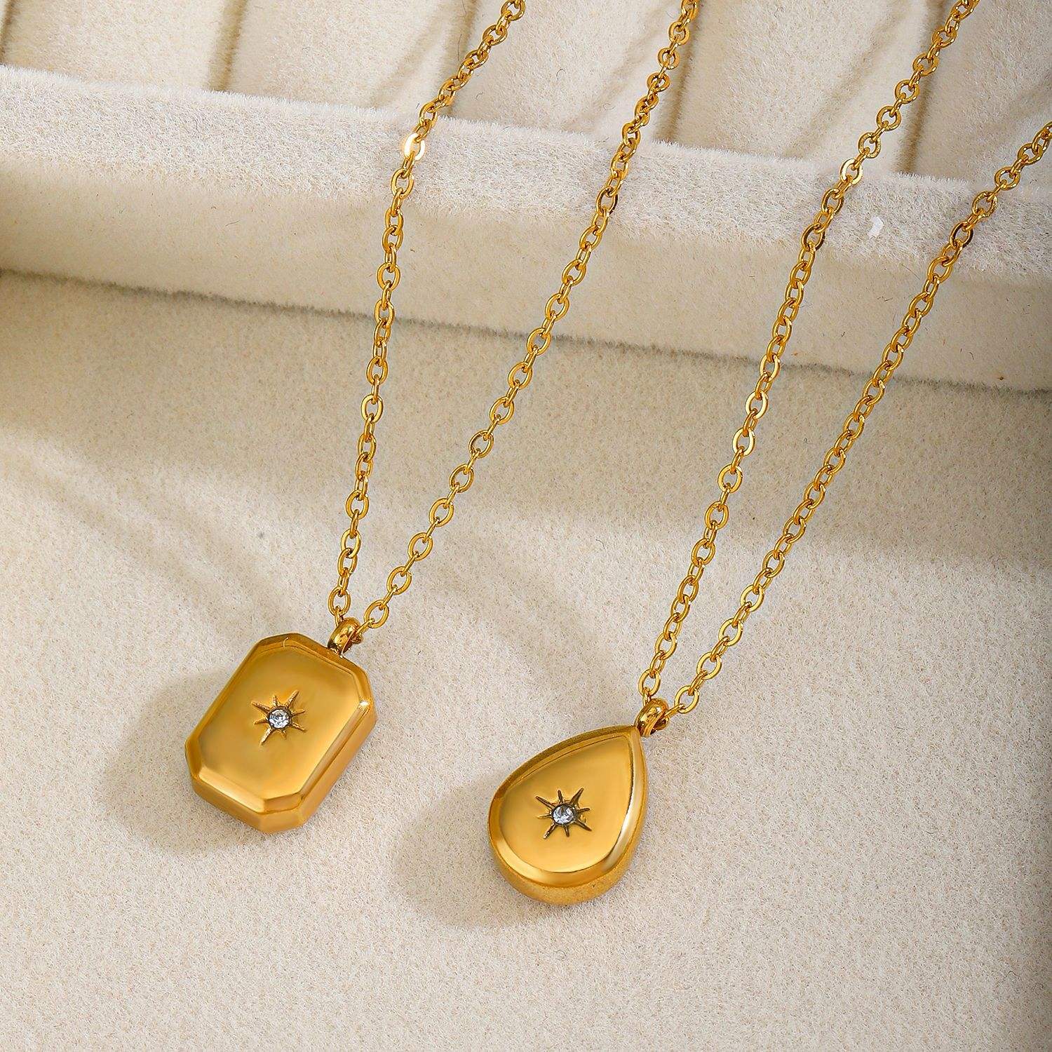 2026 Trendy Stylish Geometric Stainless Steel Necklace Link Chain a Water-drop Pendant and One Rhinestone for Women