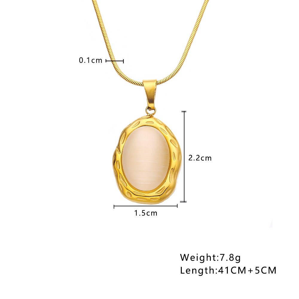 Elegant Oval Pendant Necklace for Women – Gold-Tone Retro Chic Jewelry with Smooth Stone Accent