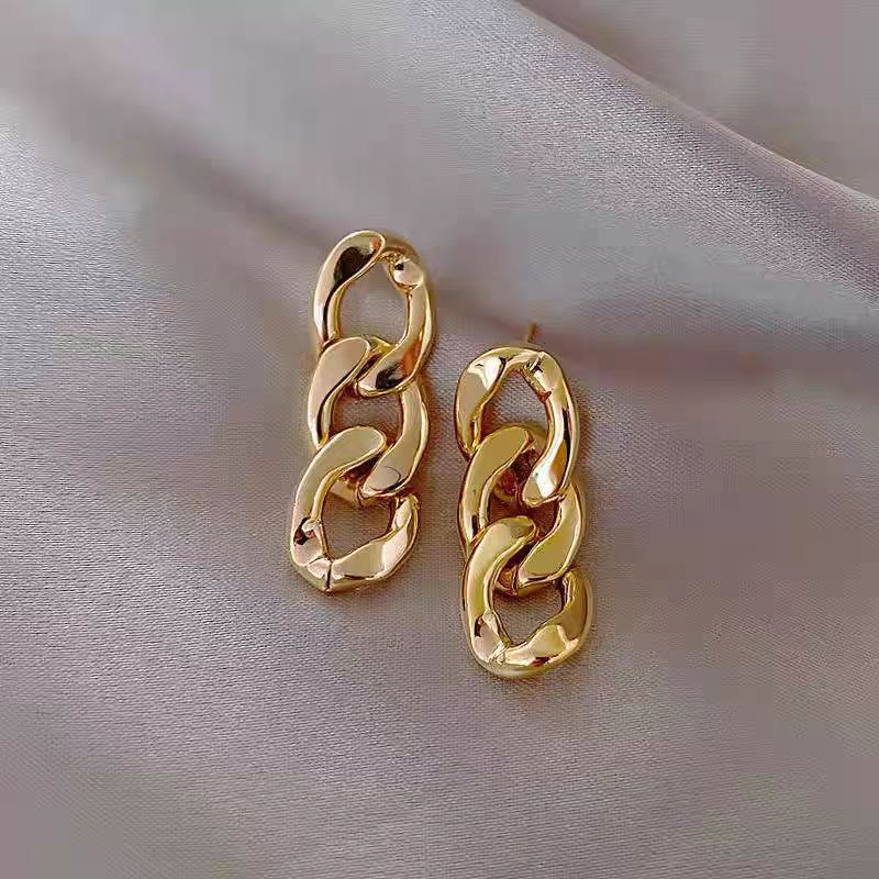 Chunky Chain Link Drop Earrings for Women – Gold Plated Stainless Steel Statement Geometric Earrings – Fashion Jewelry for Bold Modern Looks