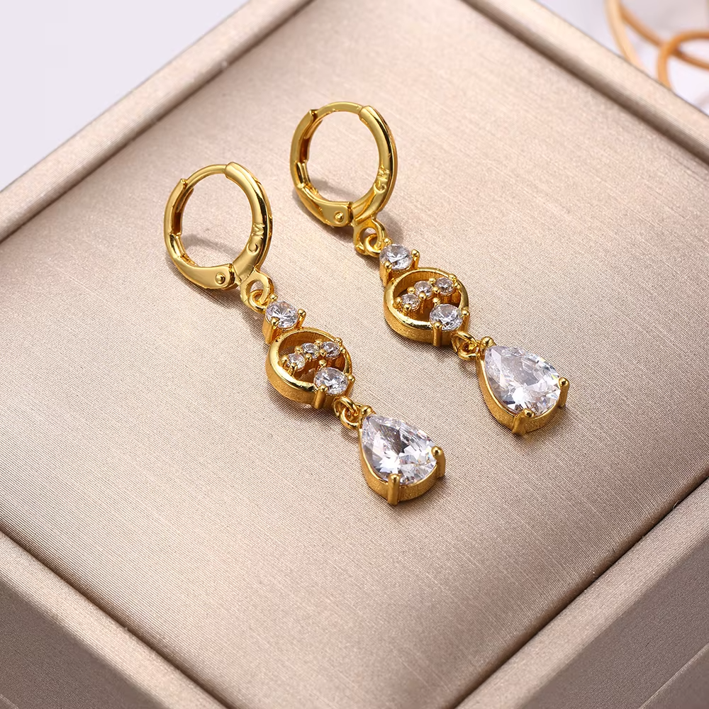 Classic Cute Design 925 Sterling Silver Pear Cut Zircon Drop Earings Jewelry Women Fashion Dangle Earrings