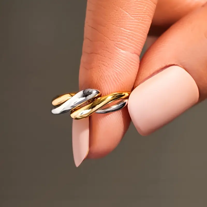 Classic Twist Copper Ring – Two-Tone Gold & Silver Statement Band for Men and Women