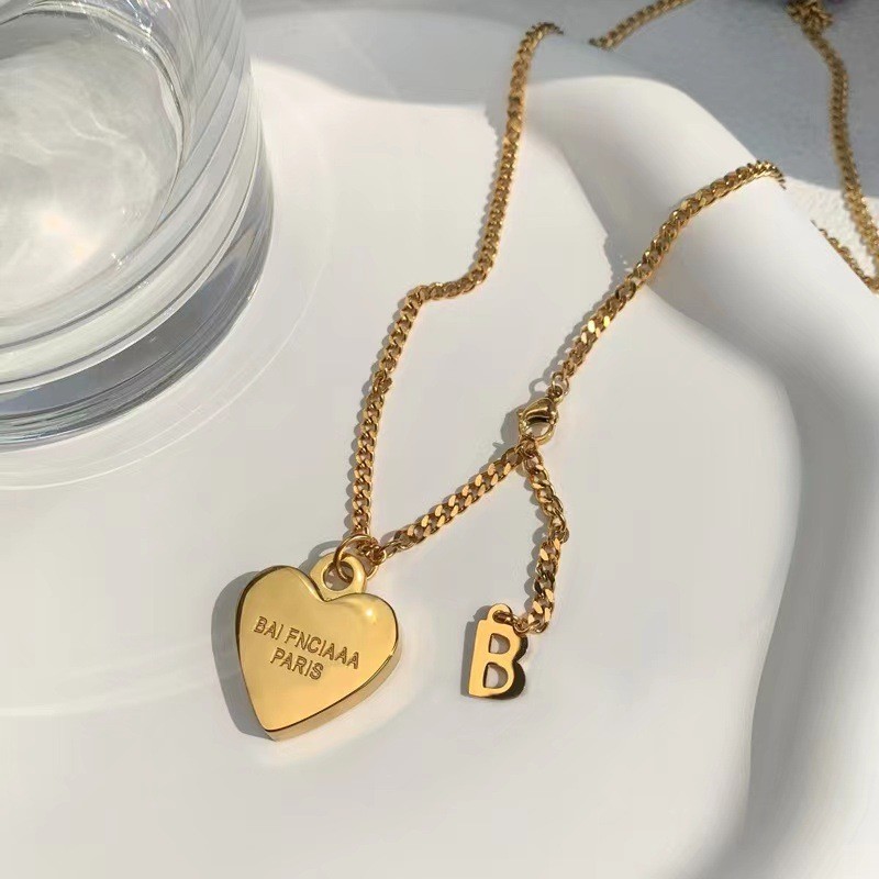 Couple Matching Heart Pendant Necklaces with Letter B – Gold & Silver Stainless Steel Romantic Gift Jewelry
