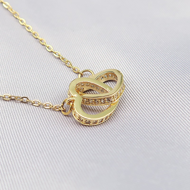 Interlocking Triple Ring Necklace for Women – Titanium Steel Gold Pendant with Symbolic Circle Design