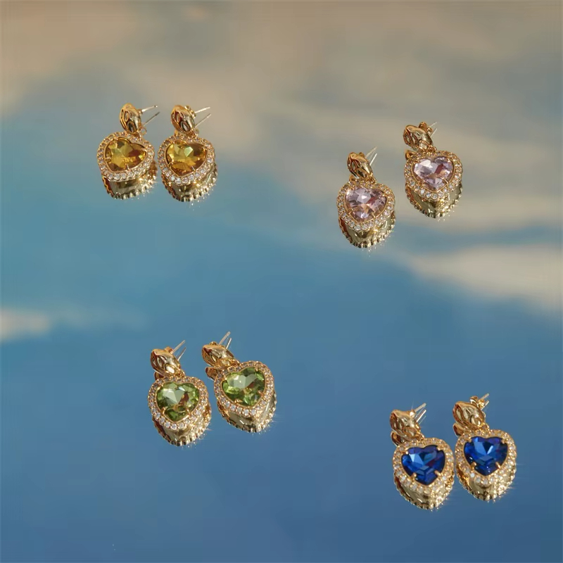 Customizable New Style Women's Luxury Earrings Multi-Color Gold Plated Diamond-Studded Heart Zircon Main Niche Design Ins