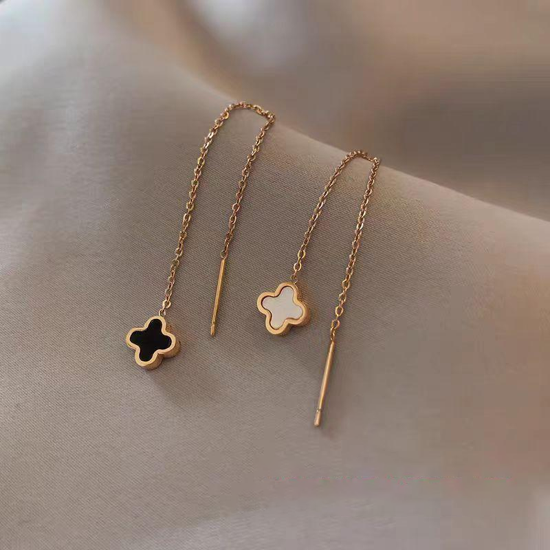 Elegant Long Drop Earrings with Dual-Sided Black and White Clover Design on Fine Gold Chain for Modern Bridal, Evening and Daily Wear