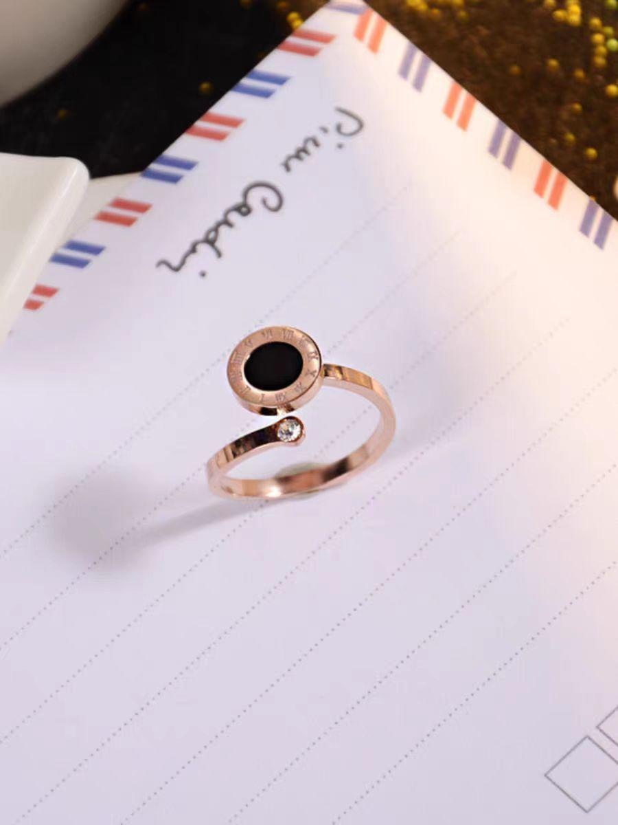 Elegant Rose Gold Stainless Steel Ring with Embedded Crystal for Women Wedding Engagement Jewelry