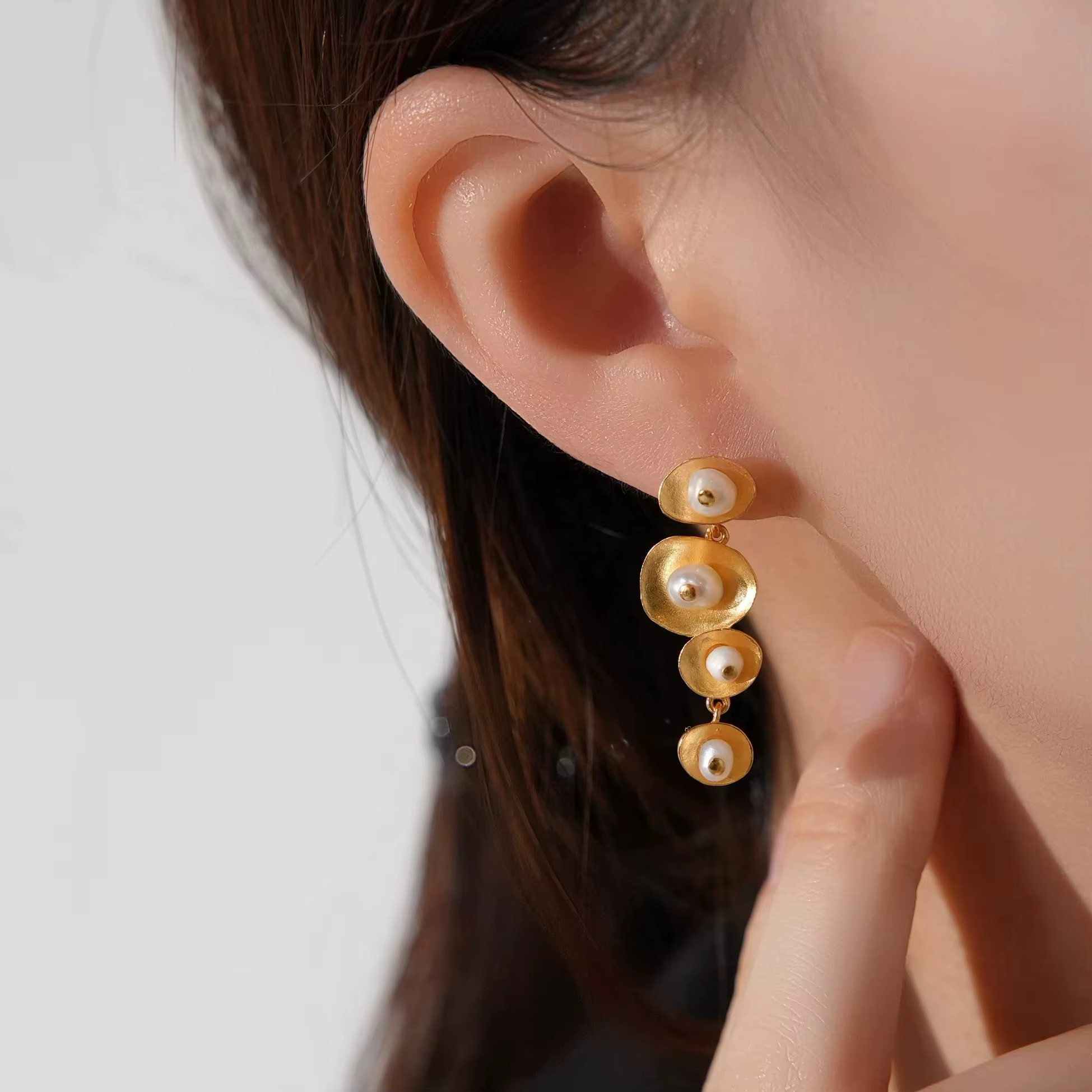 Elegant Women Accessories Jewelry Fresh Water Pearls Earrings Hypoallergenic Earrings Unique Floral Earrings Women