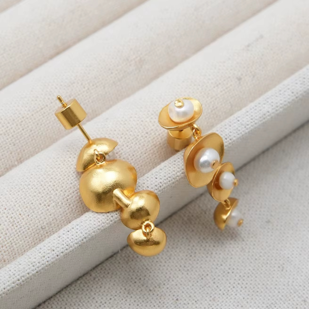 Elegant Women Accessories Jewelry Fresh Water Pearls Earrings Hypoallergenic Earrings Unique Floral Earrings Women