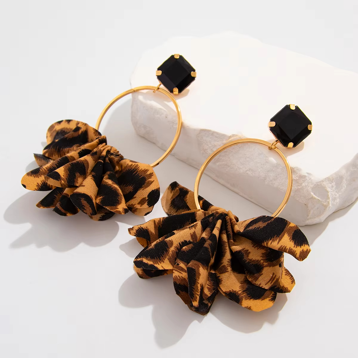 Ethnic Style Acrylic Fabric Art Leopard Earrings for Women Trendy Ladies Daily Street Hanging Hoop Earrings Fashion Jewelry Gift