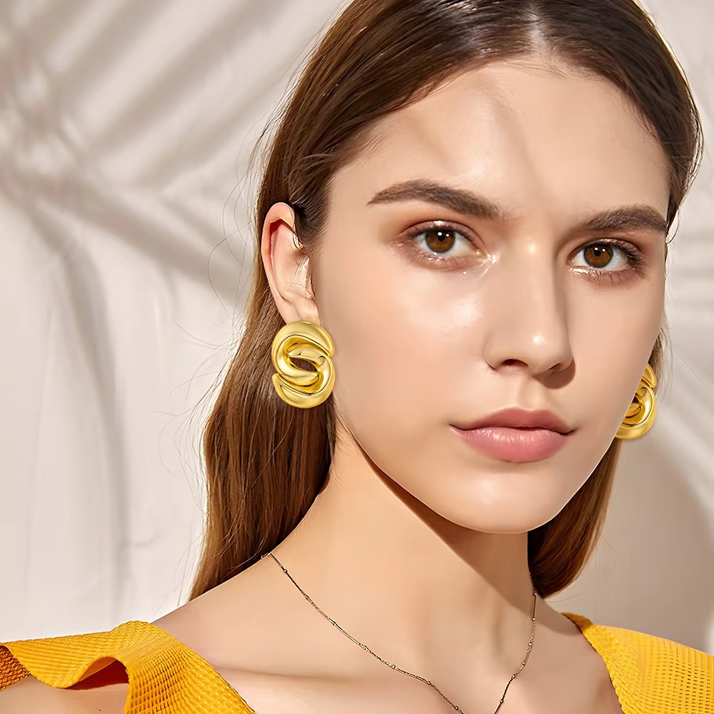 European American Retro Style Stainless Steel Stud Earrings Niche Simple Glossy Water Drop Petal Design Cross-Border Exaggerated