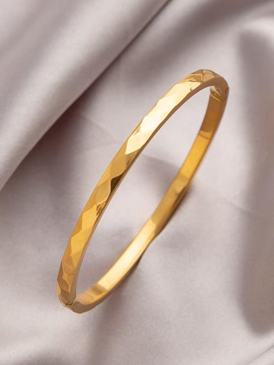 Faceted Gold Bangle Bracelet – Bold & Elegant Arm Jewelry