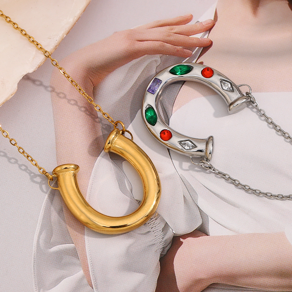 Factory Wholesale Stainless Steel Plated U-Shaped Zircon Pendant Necklace Stylish Trendy Heart-Shaped Fashion Parties