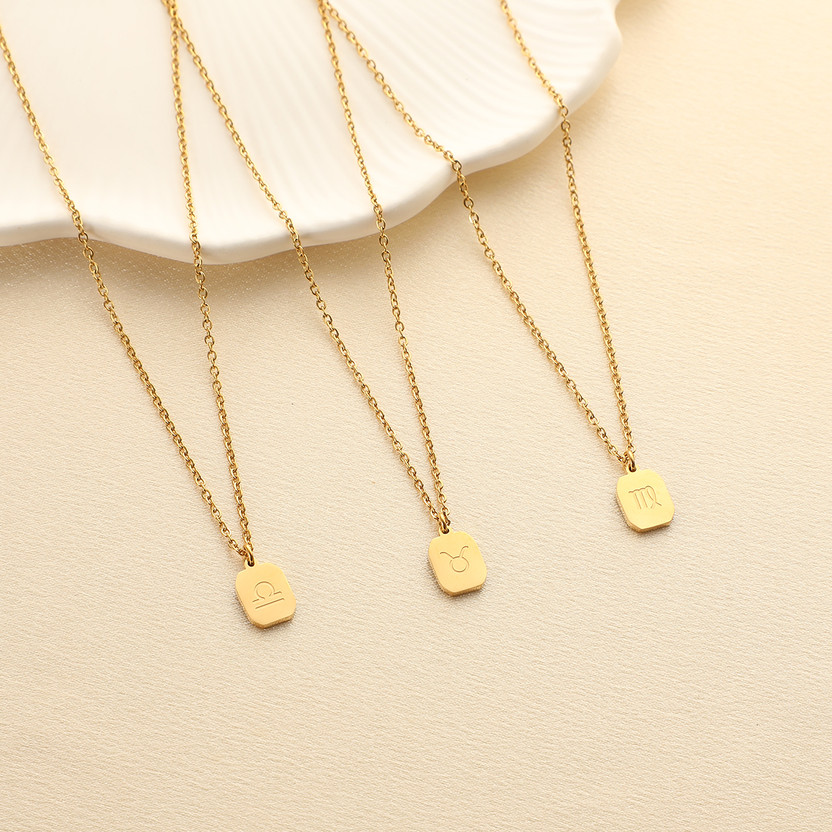 Fashion Stainless Steel Jewelry Gold Plated Linked Chain Necklace Zodiac Pendant Necklace for Men and Women