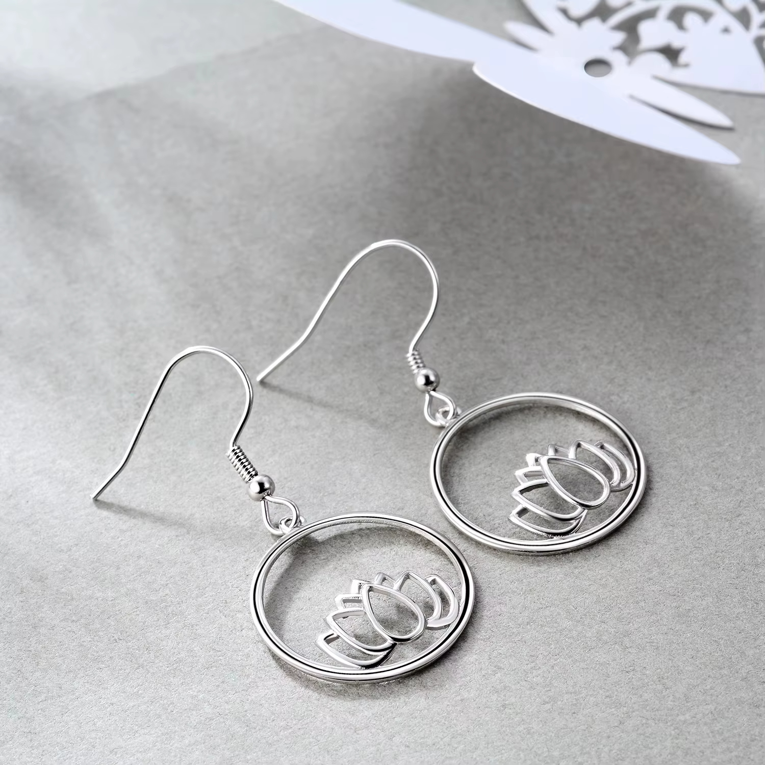 Fine Jewelry Wholesale 925 Sterling Silver Minimalist Lotus Flower Hook Earrings for Women