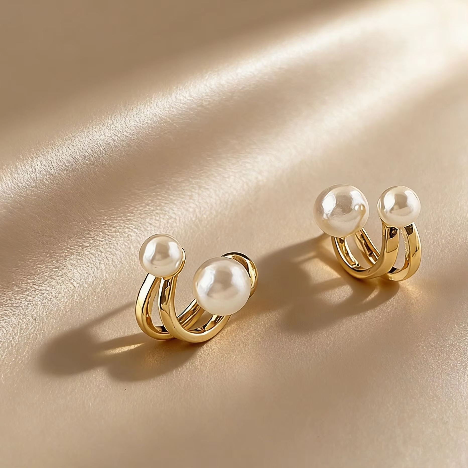 French-style pearl earrings for women, exuding a light luxury and high-end elegance