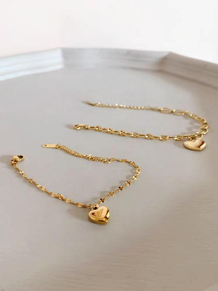 Geili Gold Stainless Steel Heart Charm Bracelets for Women - Adjustable Chain, Minimalist Love Jewelry, OEM/ODM Supplier