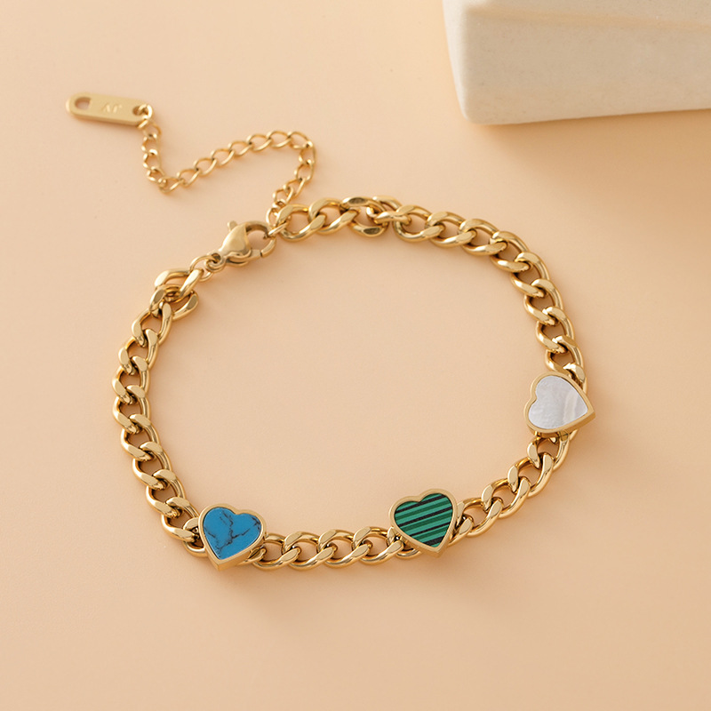Black Enamel Heart Charm Bracelet – Elegant Gold Chain for Women
