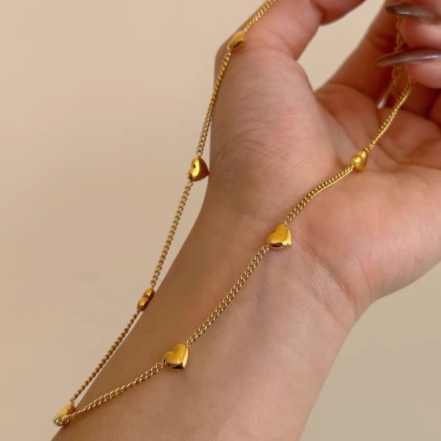 Gold Heart Link Necklace for Women - Romantic Jewelry