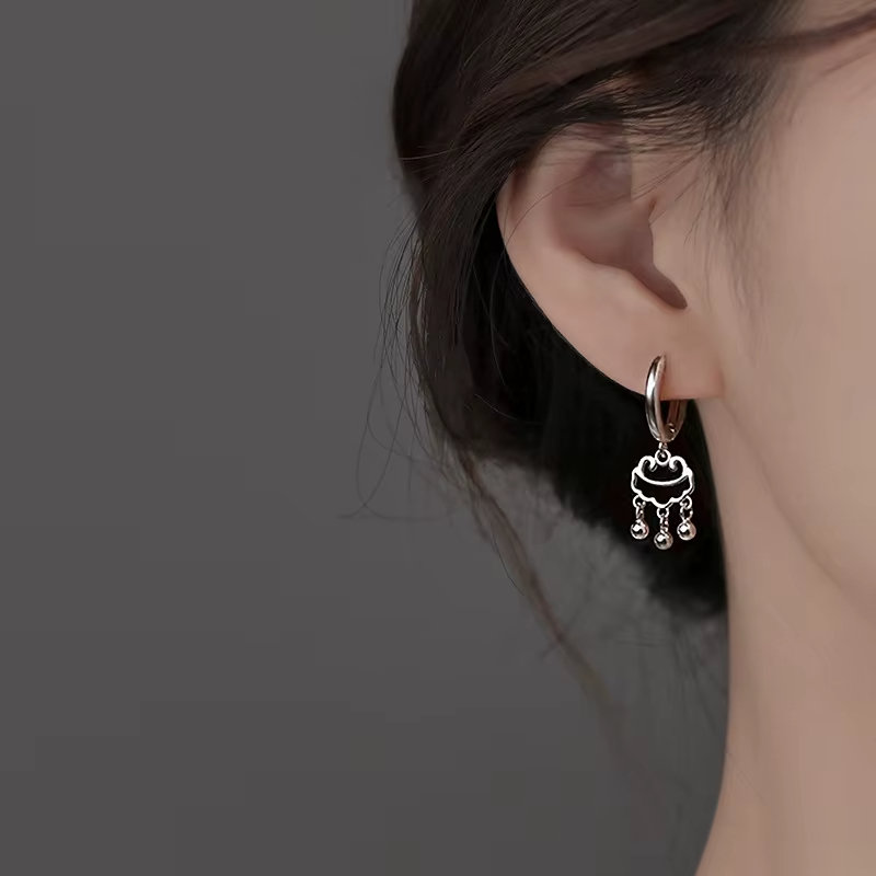 Hot Style Luxury 925 Sterling Silver Huggie Lock Earrings New Ear Buckle Studs Hot on the Niche for Women