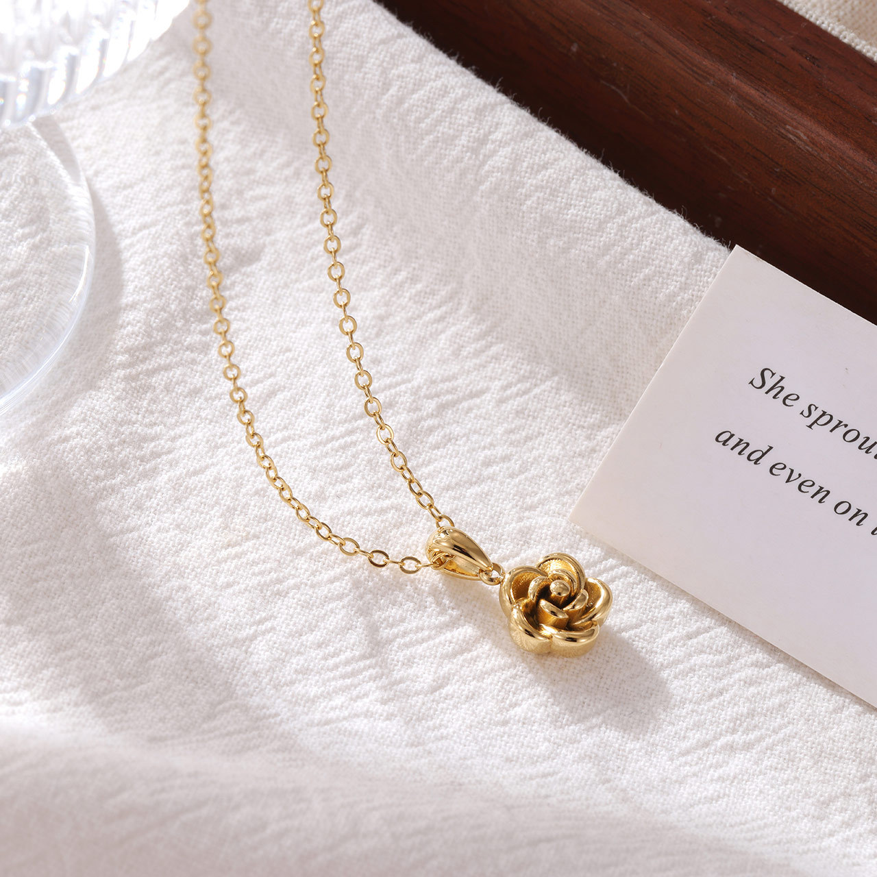 Light Luxury High-End Flower Necklace Female Instagram Trendy Rose Necklaces Versatile and Fashionable Stainless Steel Jewelry