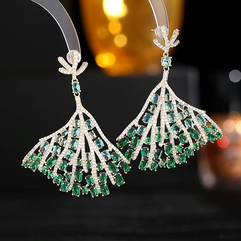 Light Luxury High-End Women's Jewelry Earrings Elegant Banquet Jewelry Fan Design Women's ZIRCON Earrings