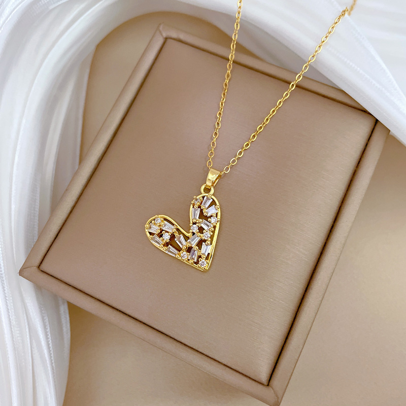 Love Full Diamond Light Luxury Gorgeous Full Diamond Necklace Women's Versatile Clavicle Chain Titanium Steel Chain