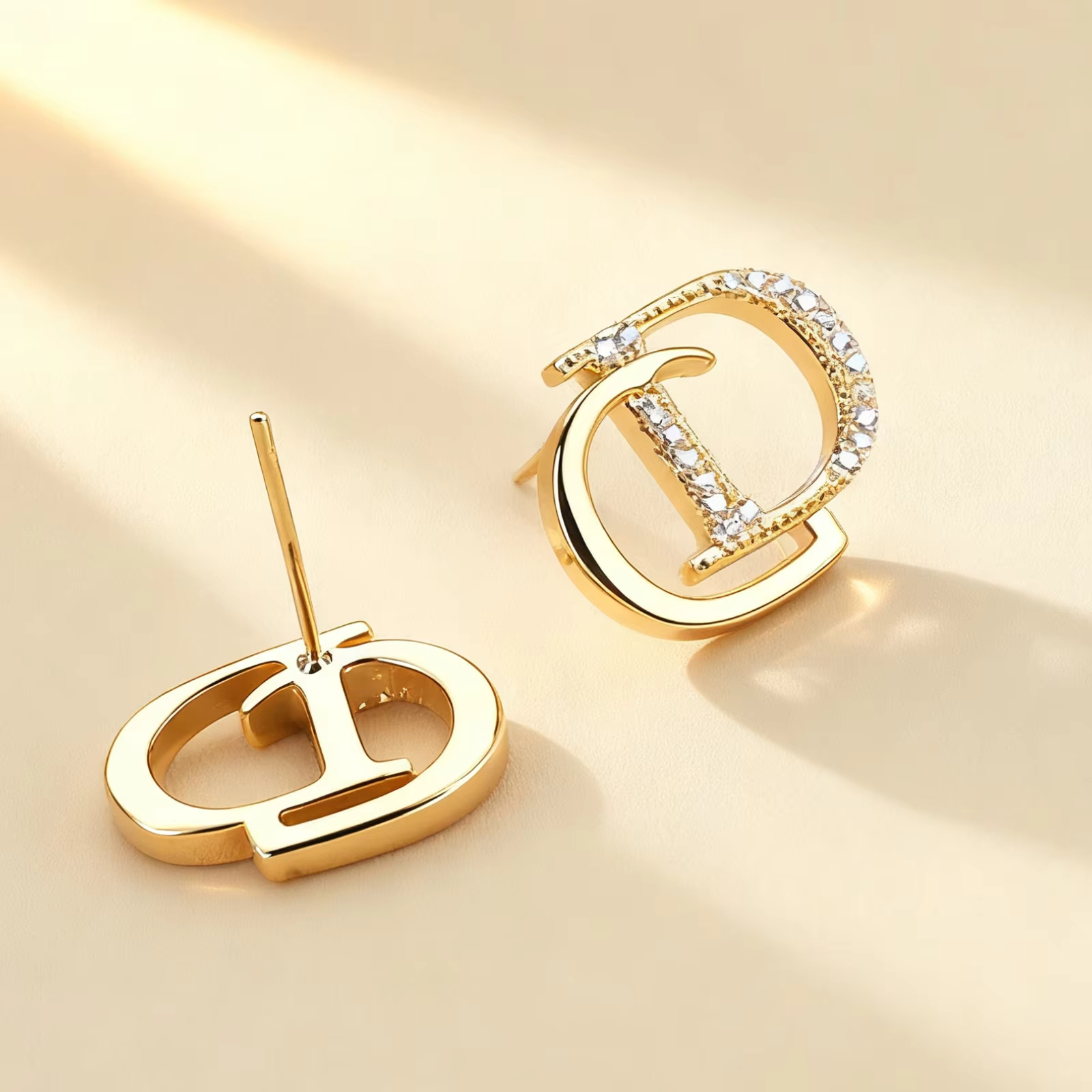Luxury Diamond-Encrusted Initial Letter Stud Earrings for Women Gold Plated Classic Heart Pattern Trendy Zircon