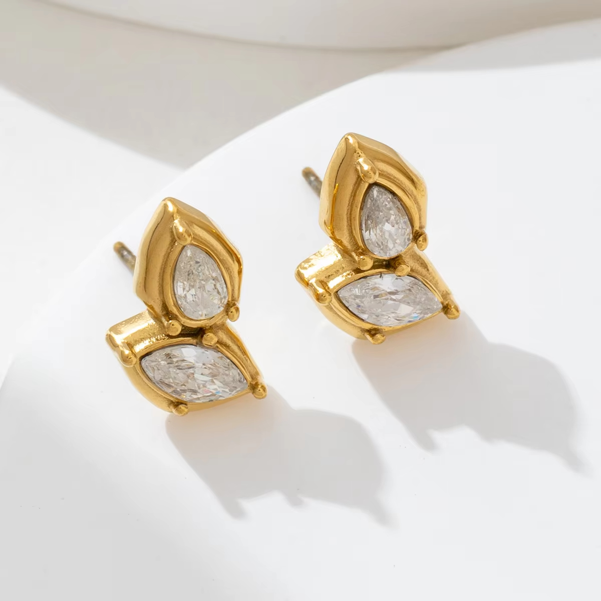 Luxury Stainless Steel Earrings for Women Designer Hypoallergenic Irregular Leaf Zircon Stud Earrings 18K Gold Plated Jewelry