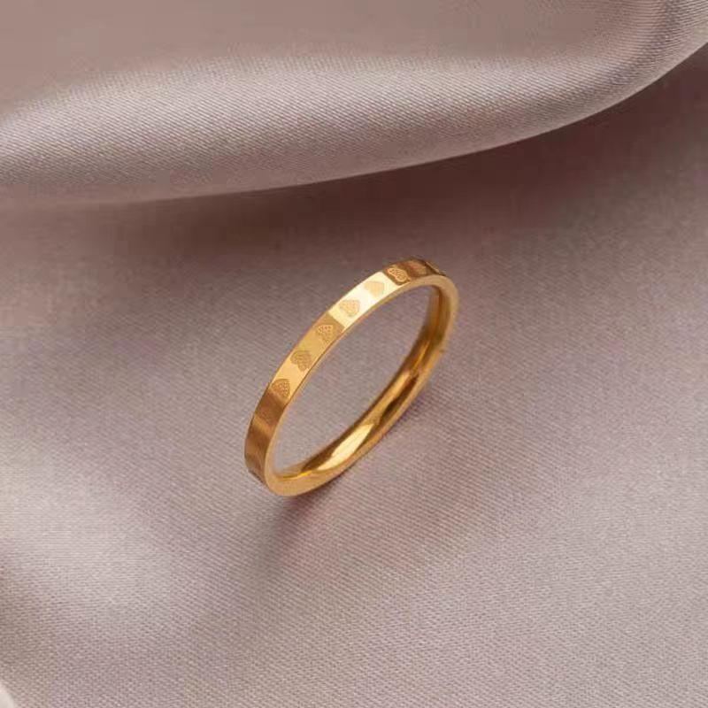 New Arrival 18K Gold Plated Stainless Steel Heart Pattern Couple Ring Set Waterproof Tarnish Free Minimalist Fashion Jewelry