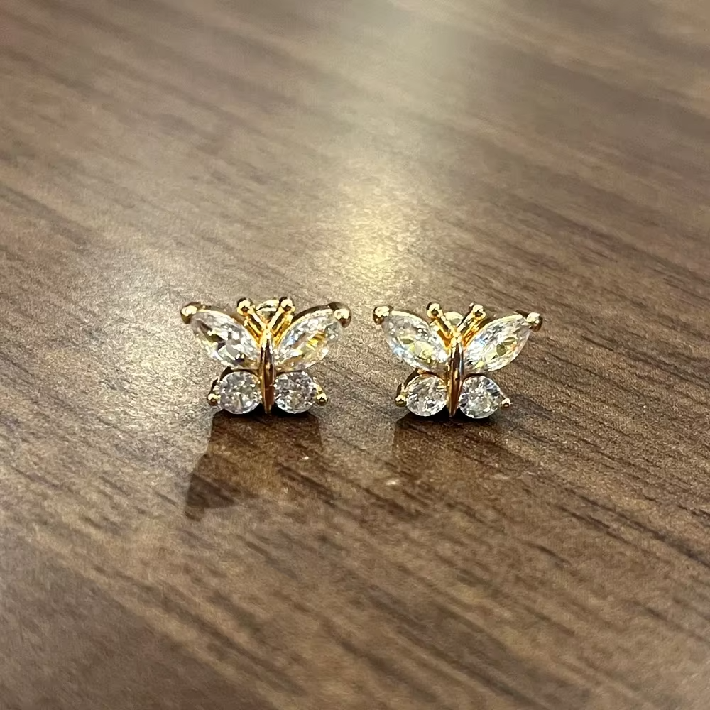 OEM Trendy Cute Butterfly Design Earrings for Bridal Trendy 3A Cubic Zirconia Silver/Gold Plated Stud Earring for Women