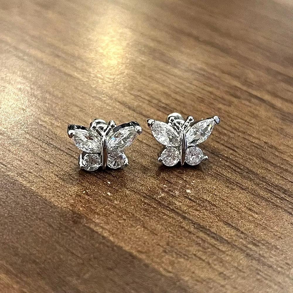 OEM Trendy Cute Butterfly Design Earrings for Bridal Trendy 3A Cubic Zirconia Silver/Gold Plated Stud Earring for Women