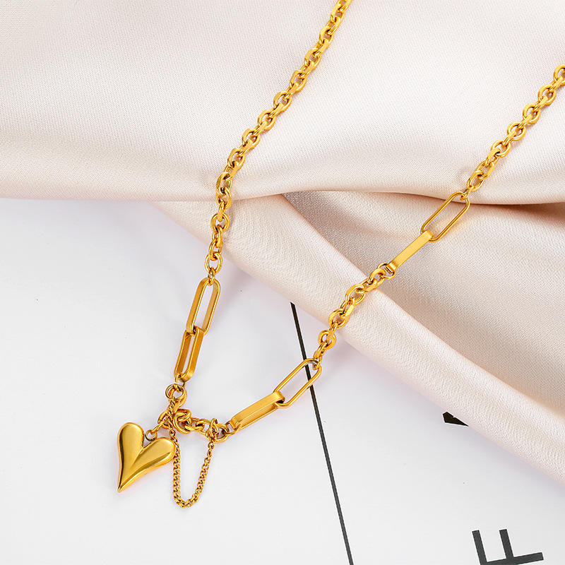 Simple Baroque Heart Pendant Necklace for Women – 316L Stainless Steel 18K Gold Plated Link Chain Peach Charm Choker Jewelry