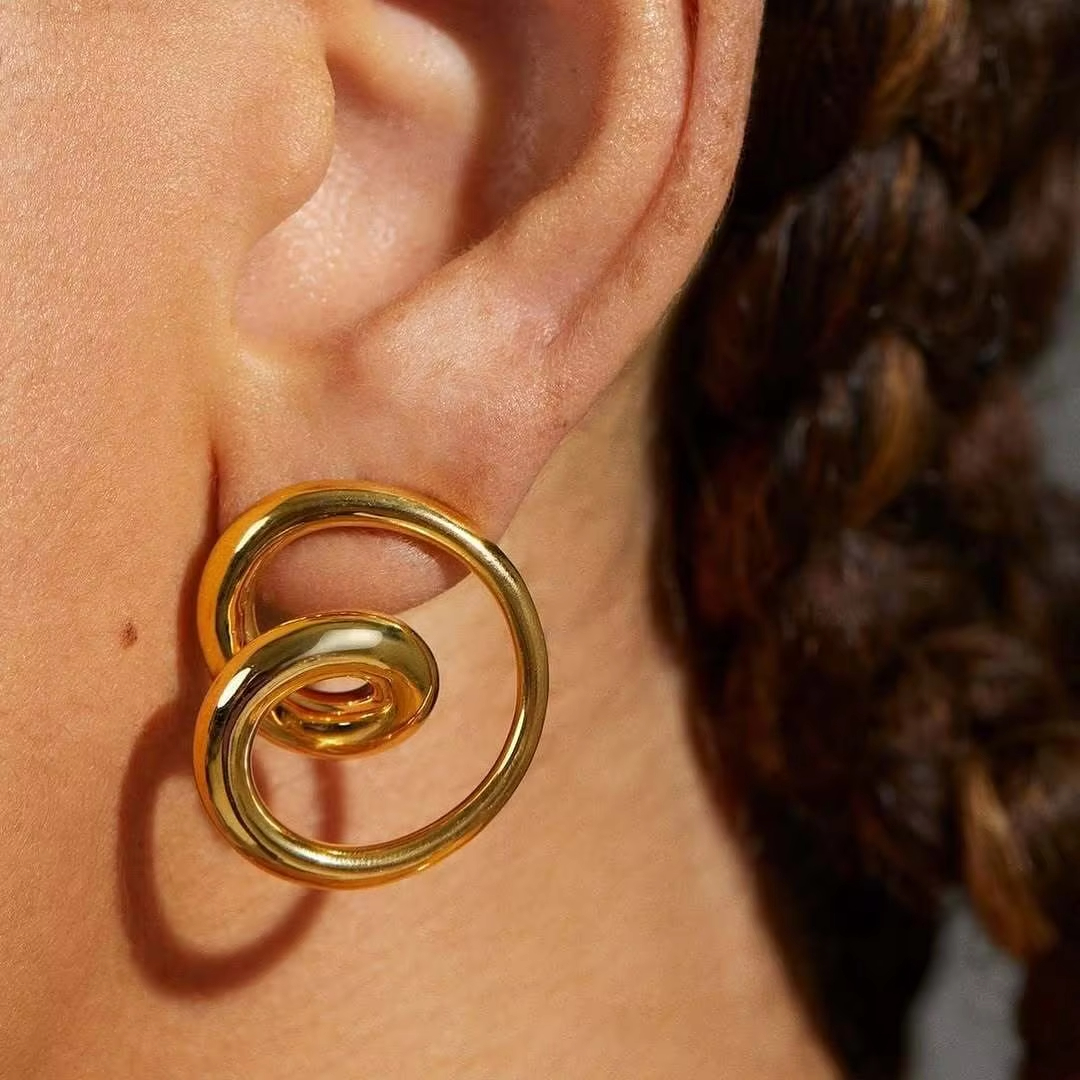 Special Hot Selling Stainless Steel Stud Earrings High End Spiral Stud Earring for Women Waterproof Unique 18k Hiphop Jewelry