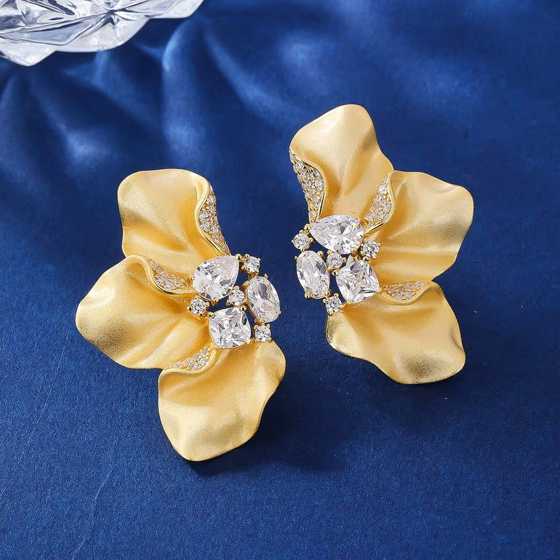 Trendy Elegant Petal Zirconia Customization Fashion Jewelry Brass Material Women's Exquisite Personalized Design Earrings