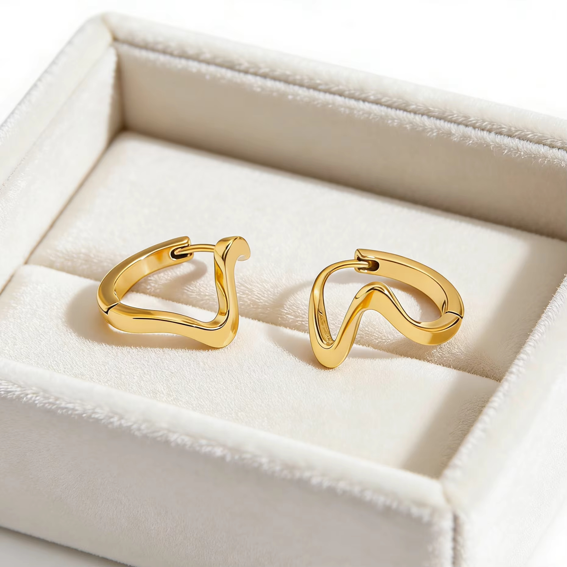 Trendy Stainless Steel Irregular Earrings Women Fashion Ear Minimalist Classic Gold Plated Wave Hoop Earring Jewelry