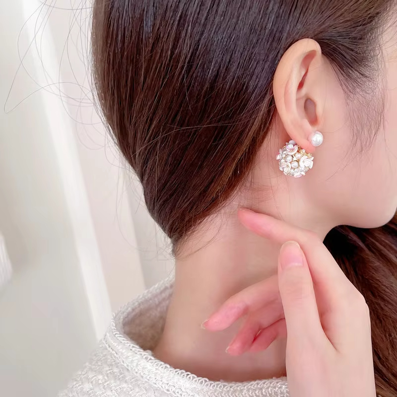 Vintage Elegant Women's Double-Side Floral Stud Earrings, Zinc Alloy with Simulated Pearl & Shell Ball Bezel Luxury Wedding Gift