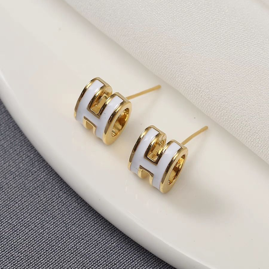 White H Letter Stud Earrings - Double Conch Style Studs for Fashionable Women