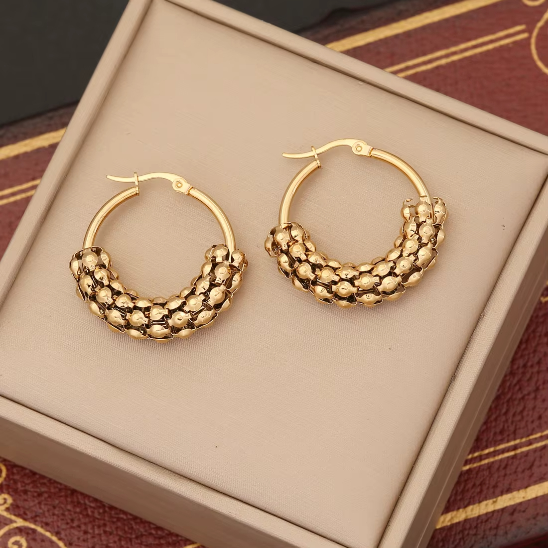 Wholesale High Quality Hypoallergenic Chunky Stainless Steel Hoop Earrings 18k Gold Plated for Women