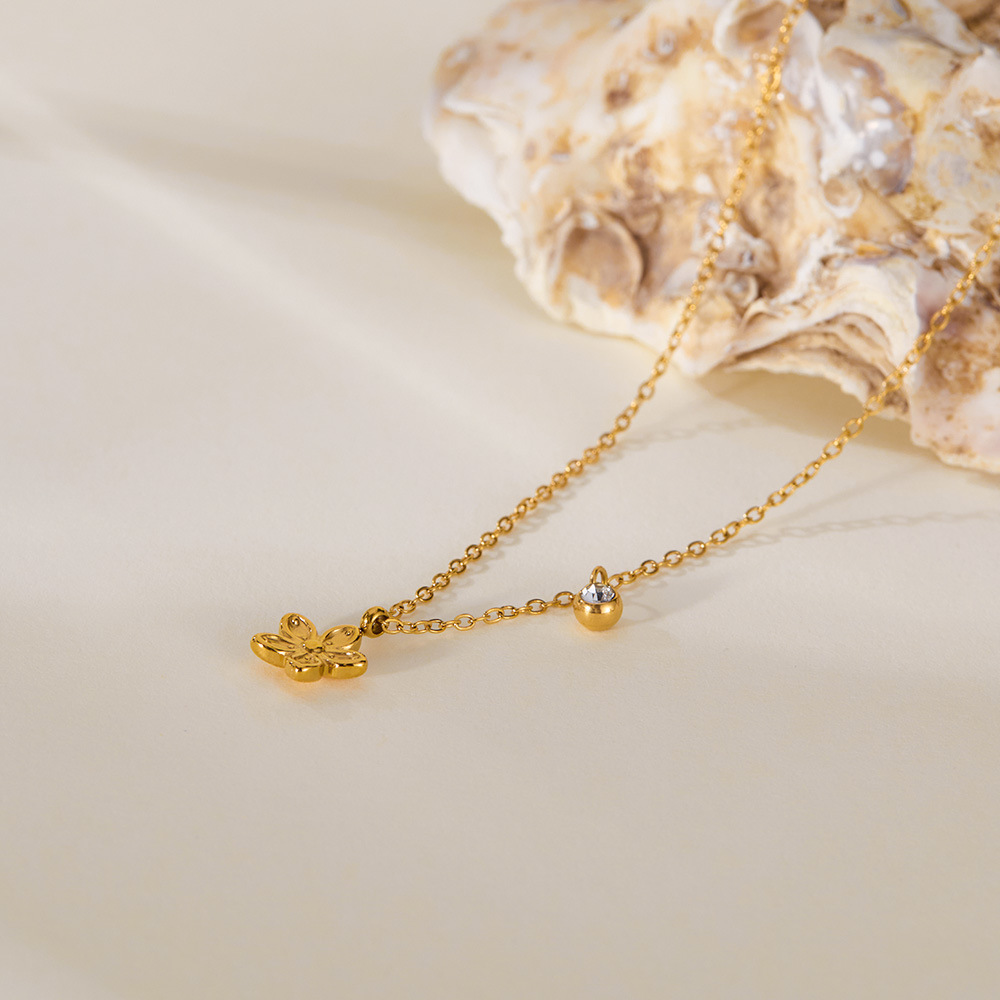 Wholesale Jewelry Niche Design Light Luxury Versatile Peach Blossom Necklace Stainless Steel Collarbone Chain Zircon Necklace