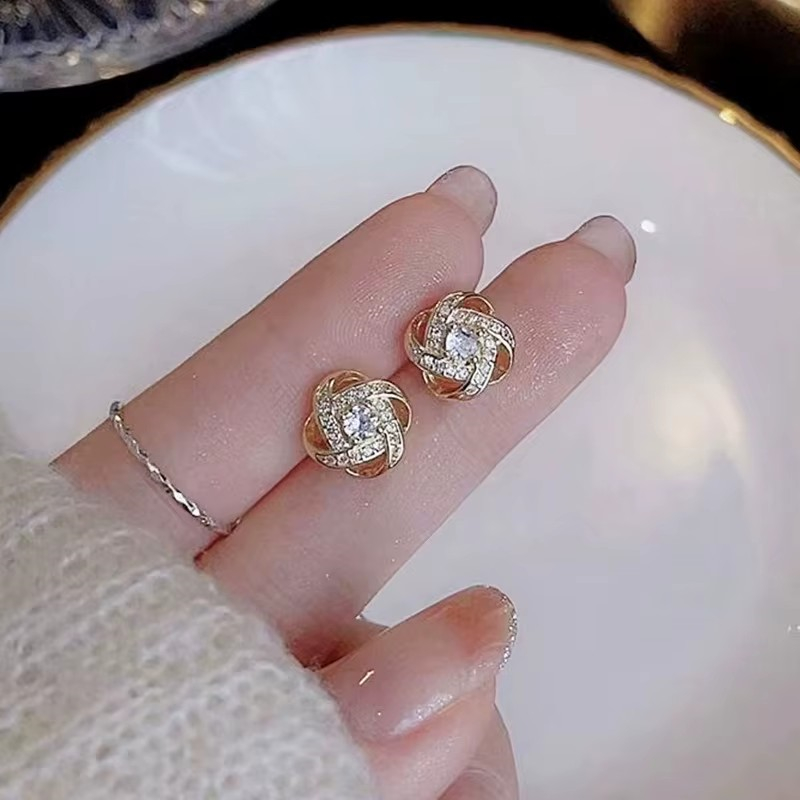 Wholesale Luxury Zircon Four Leaf Clover Minimalist Korean 925 Sterling Silver Stud Earring Fine Jewelry Earrings for Girls