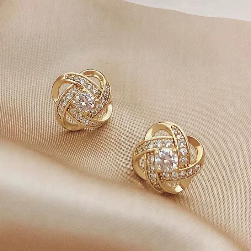 Wholesale Luxury Zircon Four Leaf Clover Minimalist Korean 925 Sterling Silver Stud Earring Fine Jewelry Earrings for Girls