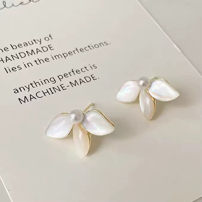 Wholesale Trendy Ear Jewelry Shell Petal Jewelry Personalized Earrings for Women
