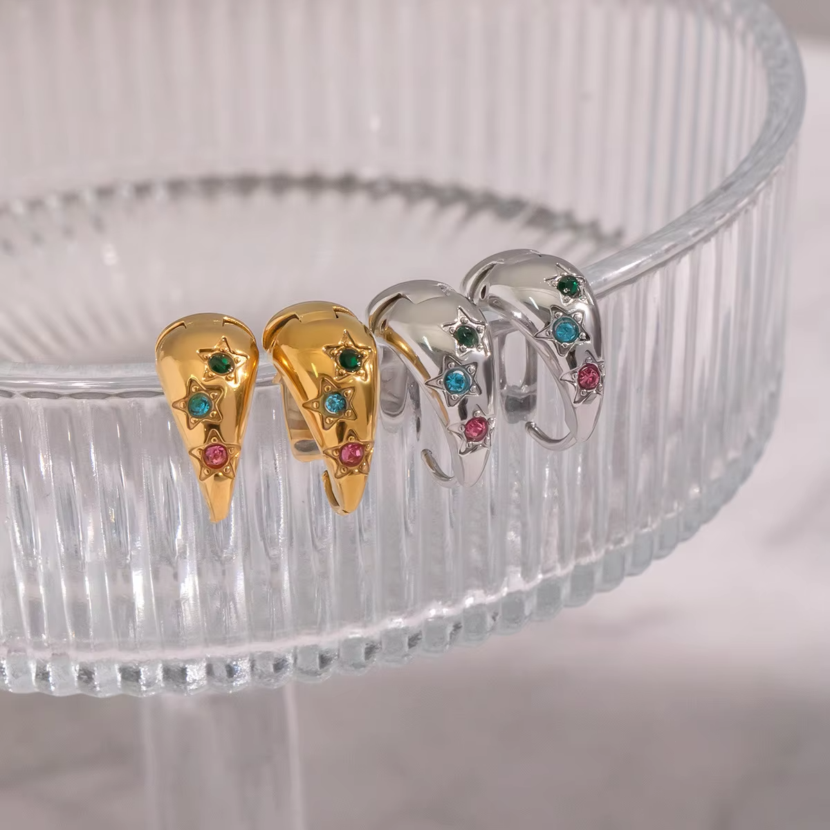 Women's Vintage 18K Gold Plated Customized Zircon Chunky Earrings Waterproof Big Ear Studs Non-Allergic Stainless U Earrings