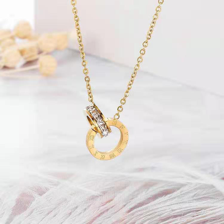 Silver Roman Numeral Double Ring Pendant Necklace – Minimalist Fashion Jewelry Supply / Wholesale Jewelry Making Supplies