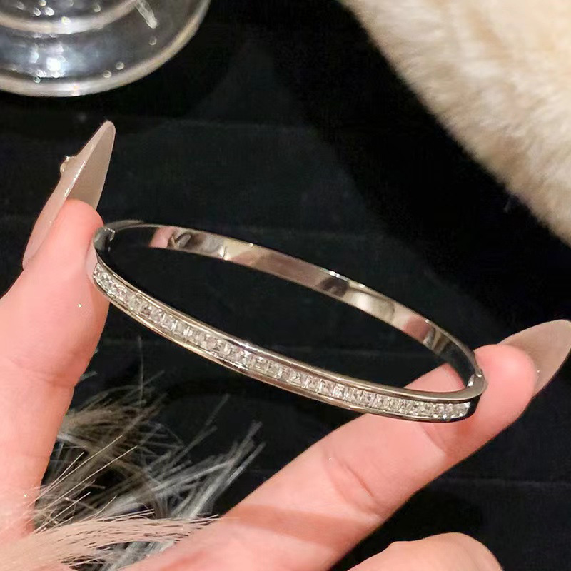 Elegant Crystal Bangle Bracelet – Gold, Silver & Rose Gold | China Jewelry Manufacturer